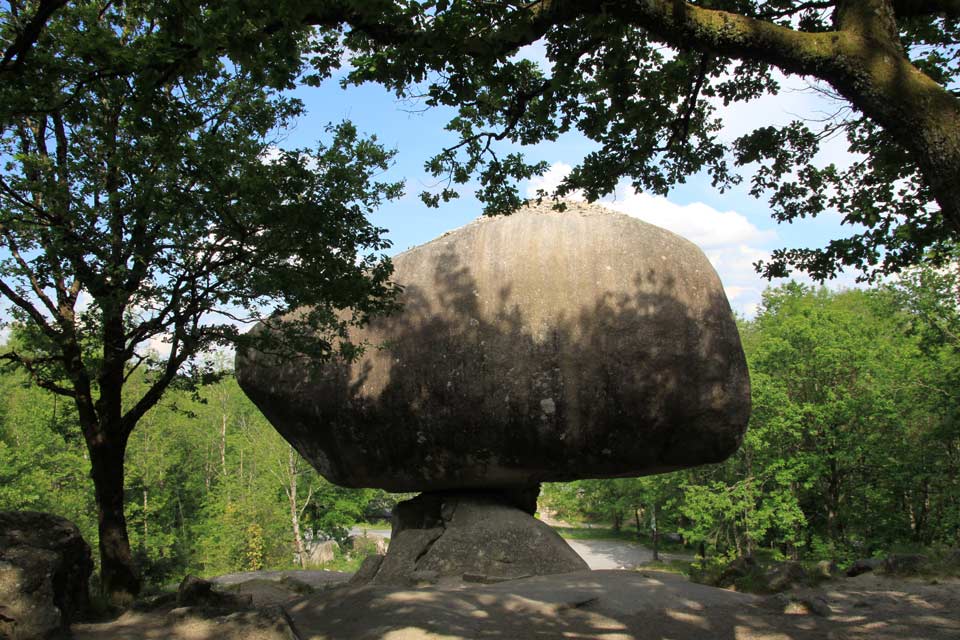 rocher du sidobre en equilibre